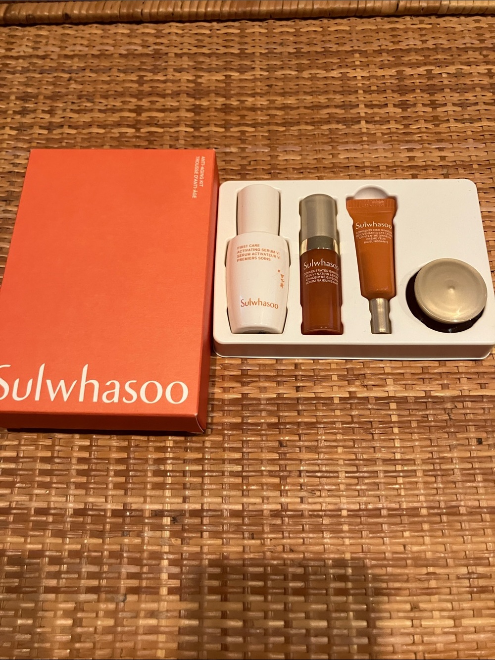 Sulwhasoo Anti-Aging Kit New in Box